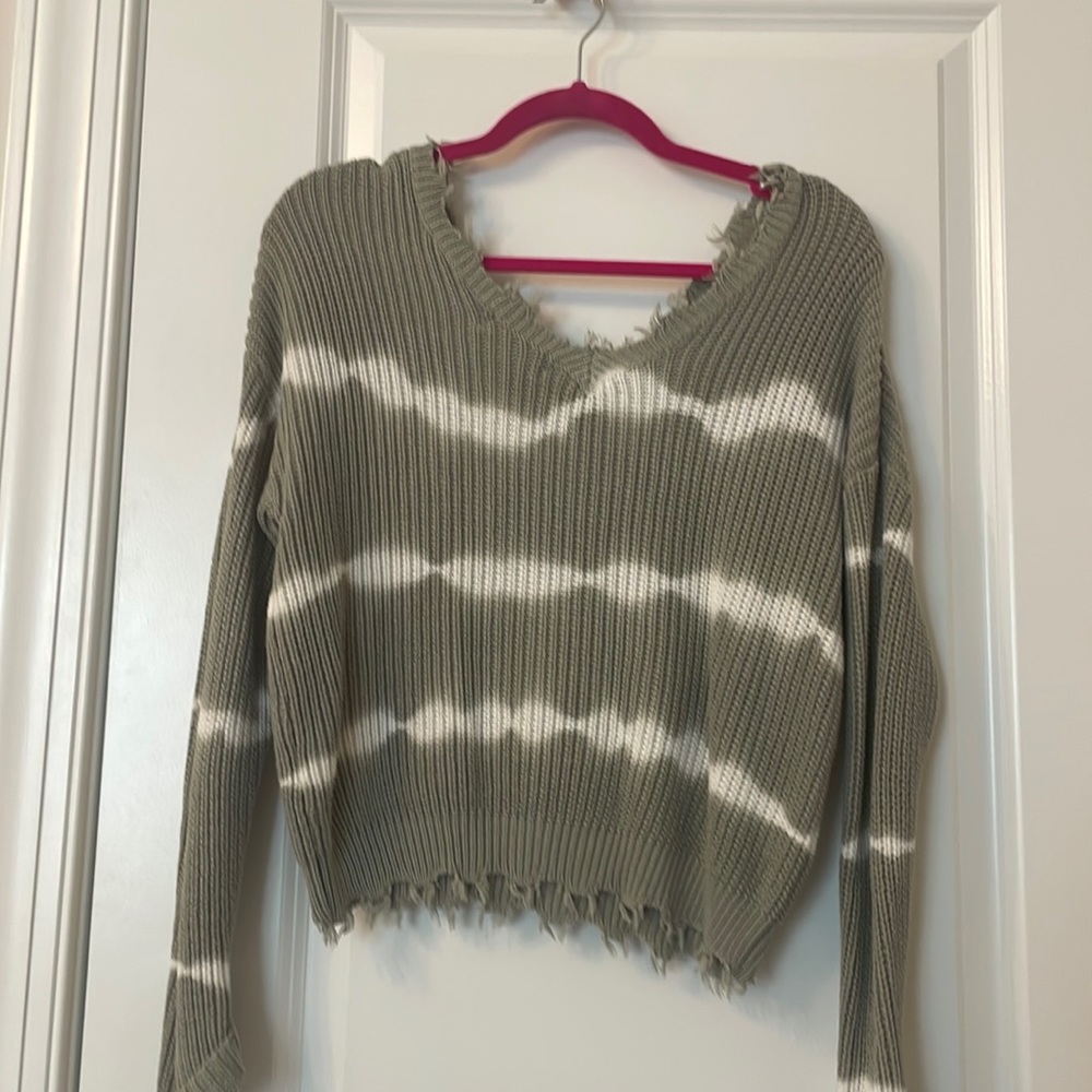 Green and white long sleeve sweater